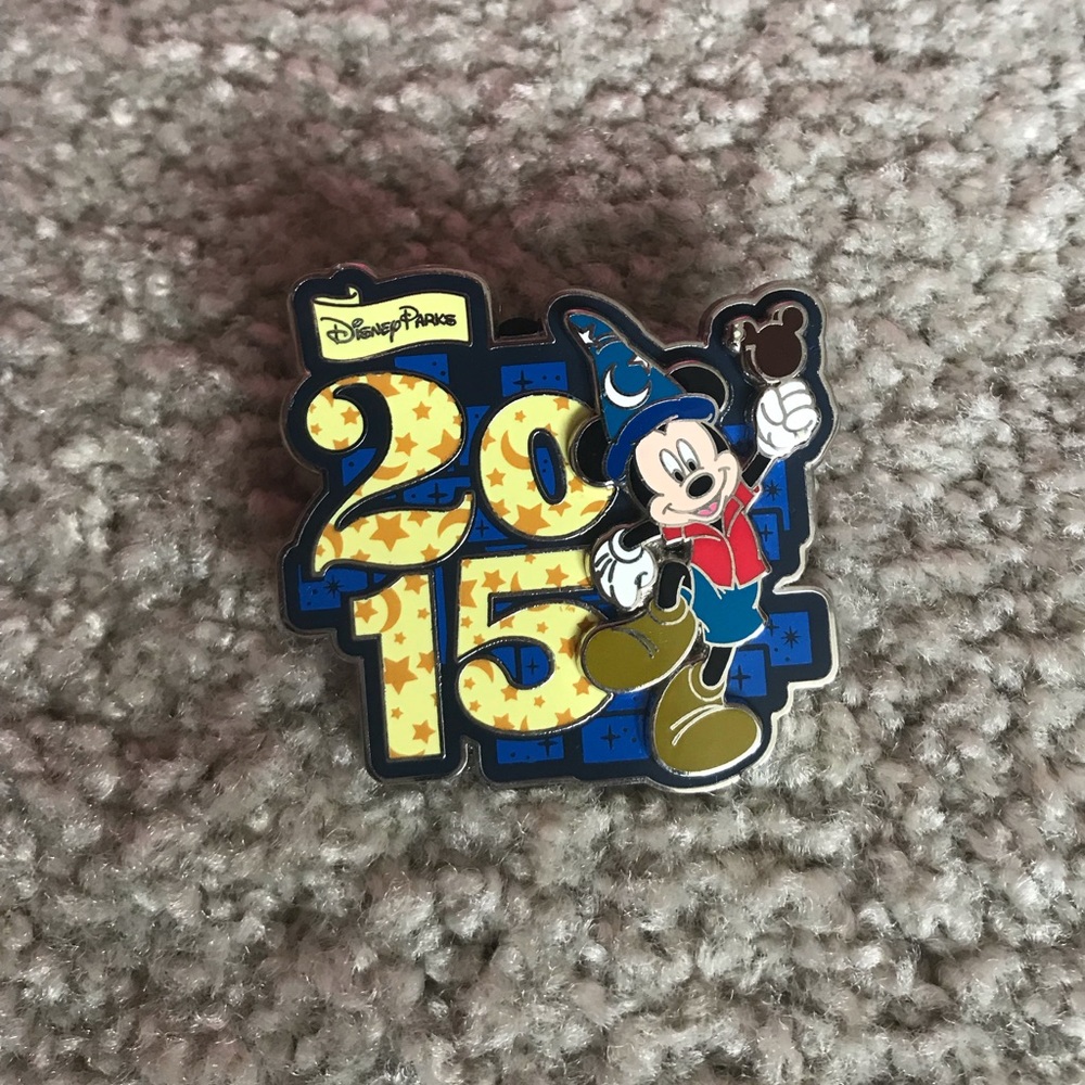Disney Pin - Mickey 2015